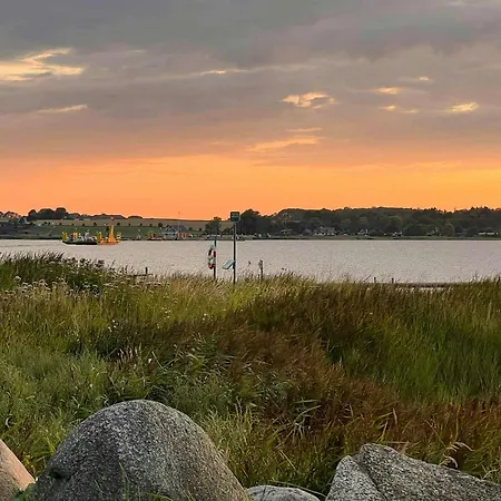 Log With Views Of Isefjorden Tatil Evi *